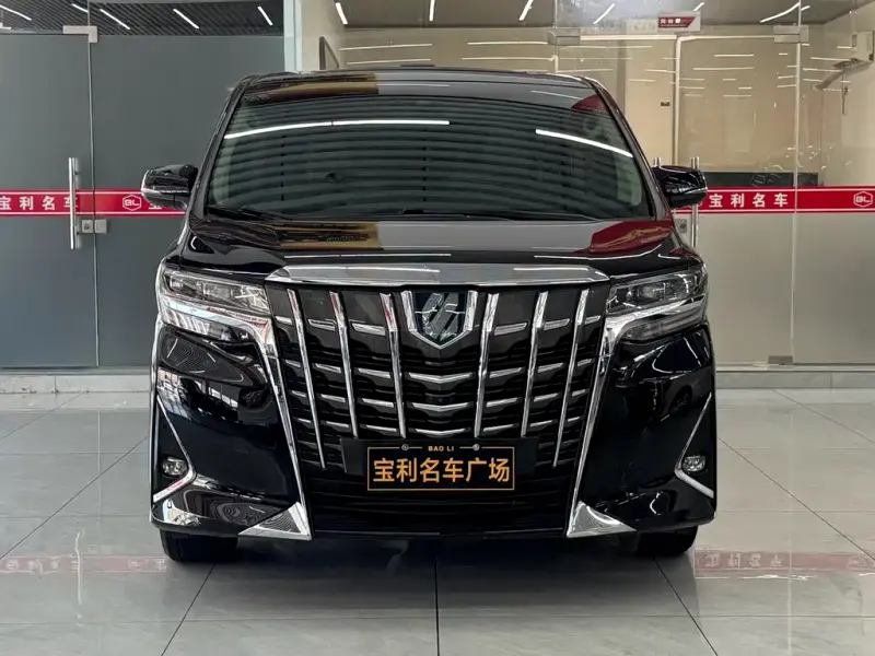 Toyota Alphard, 2023