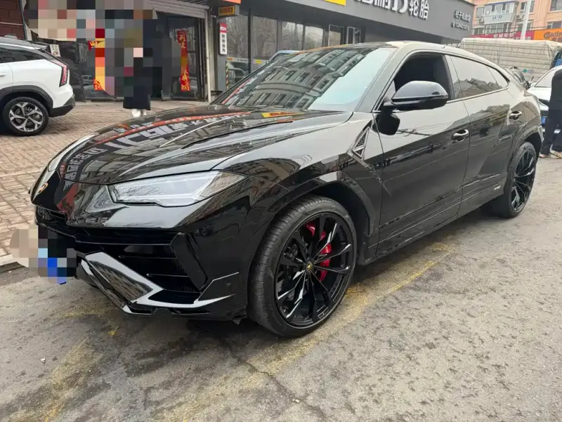 Lamborghini Urus, 2024