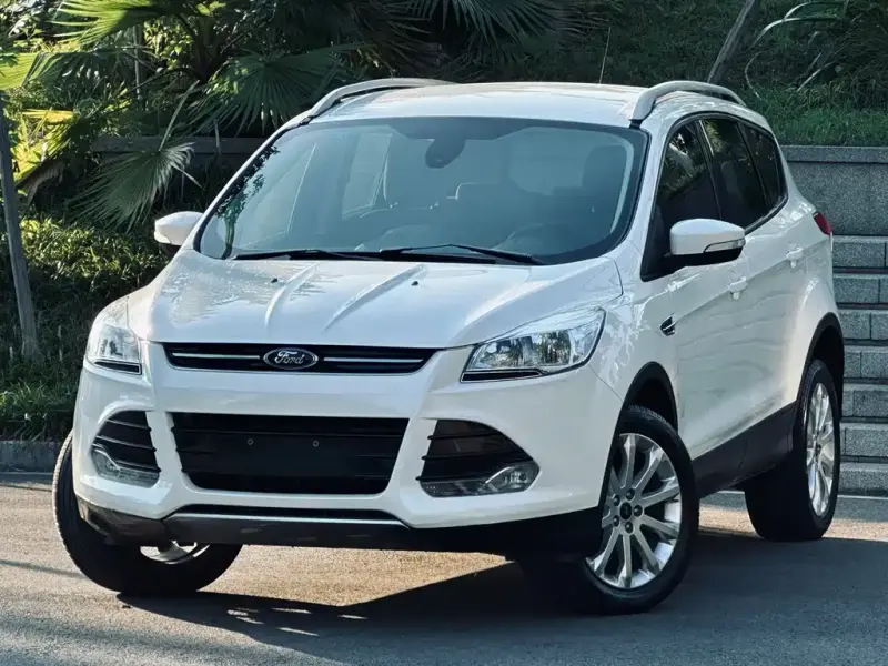 Ford Kuga, 2014