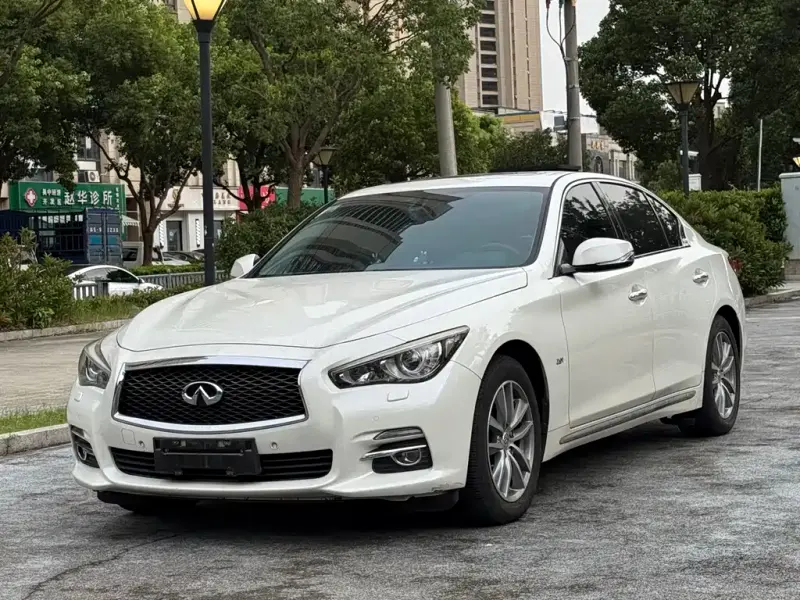 Infiniti Q50L, 2016