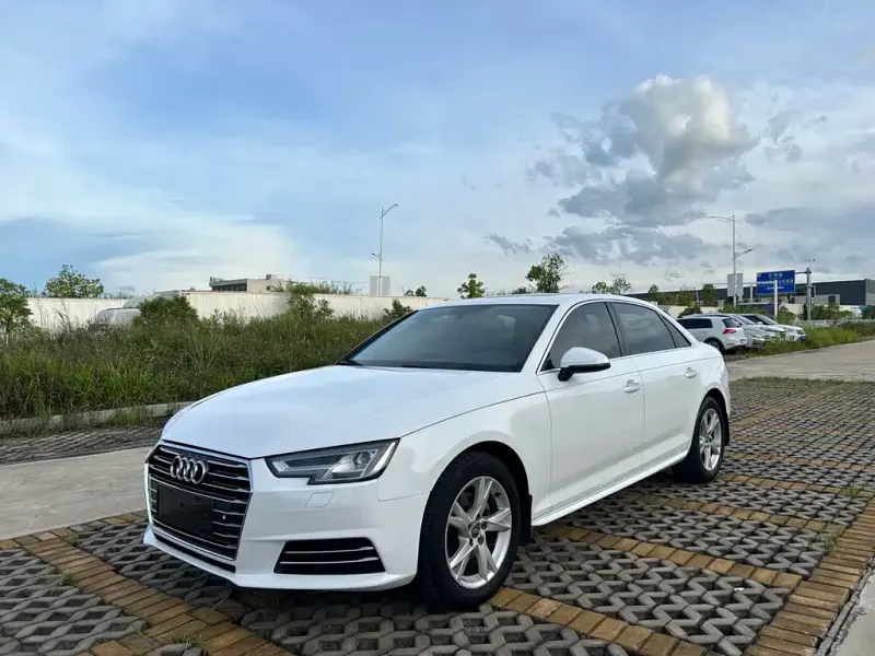 Audi A4L, 2018
