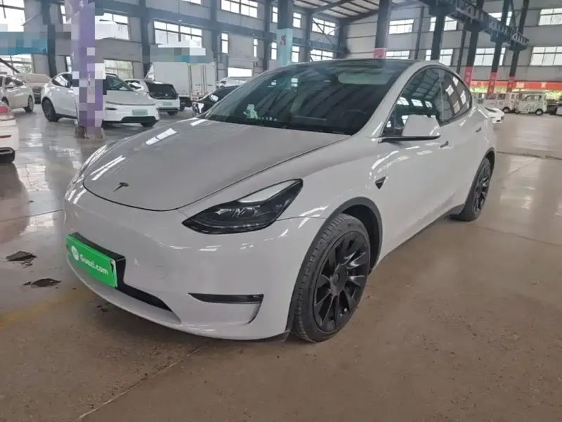 Tesla Model Y, 2022