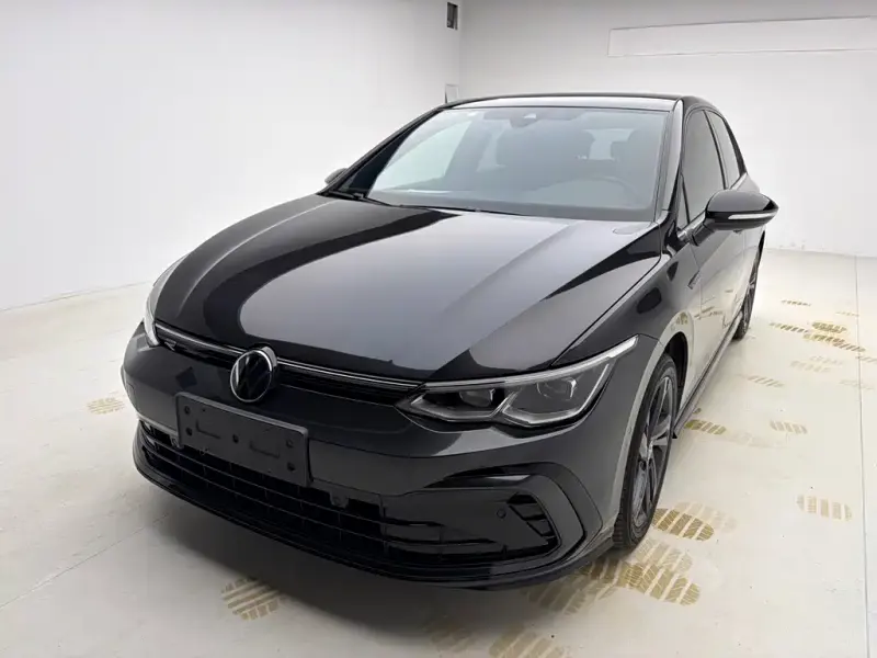 Volkswagen Golf, 2022