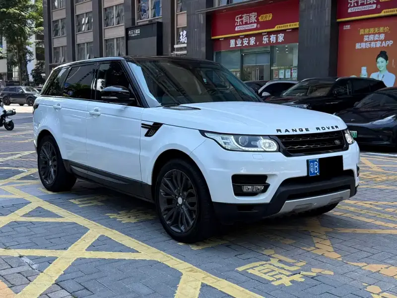 Land Rover Sport, 2015