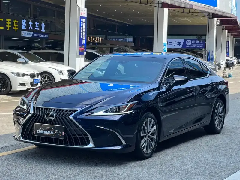 Lexus ES, 2024