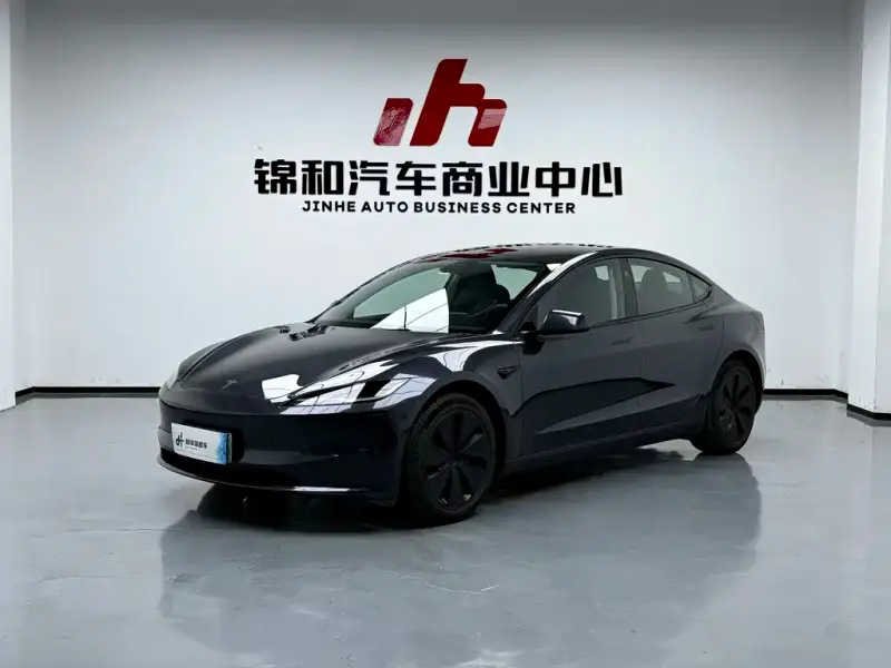 Tesla Model 3, 2024