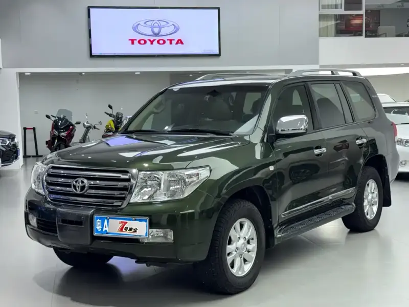 Toyota Land Cruiser, 2011