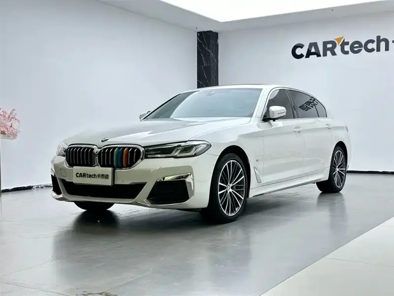 BMW 5 Series, 2022