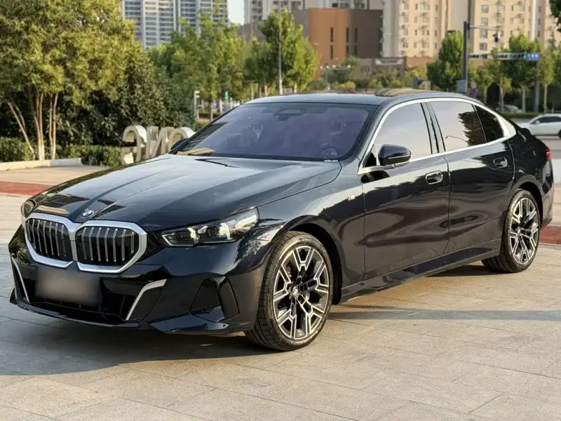 BMW 5 Series, 2024