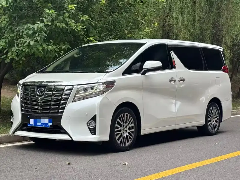 Toyota Alphard, 2015