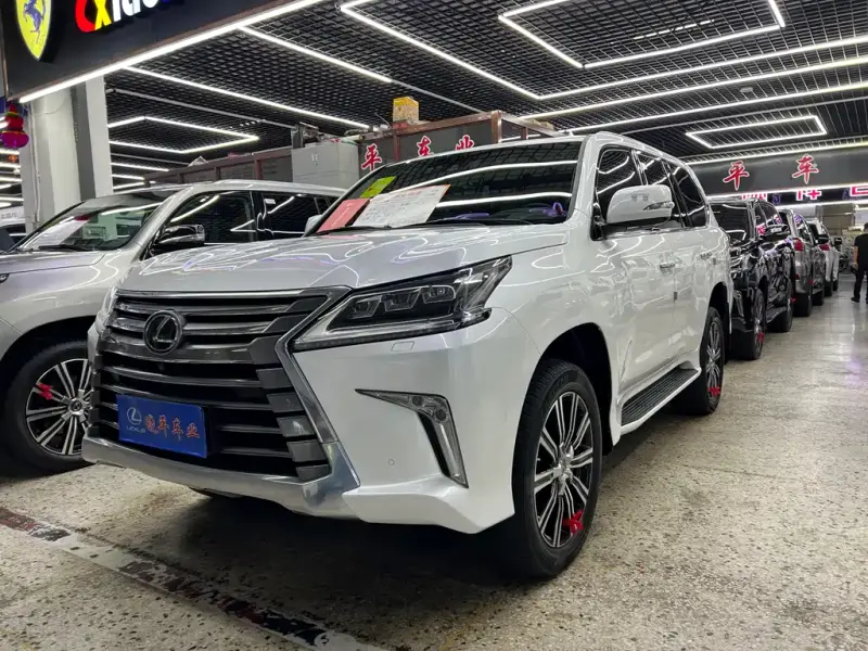 Lexus LX, 2016