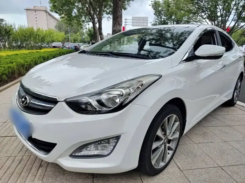 Hyundai Elantra Langdong, 2015
