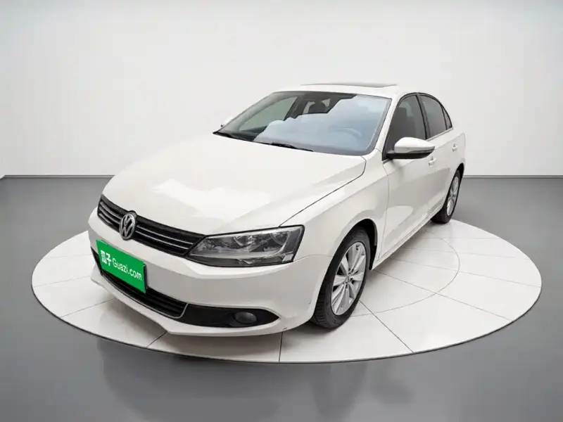 Volkswagen Sagitar, 2015