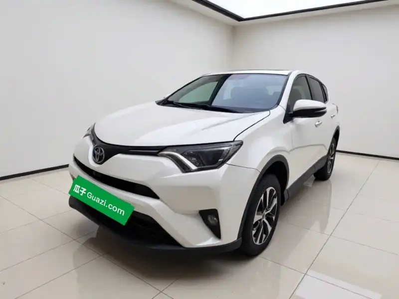 Toyota RAV4, 2016 — фото 1
