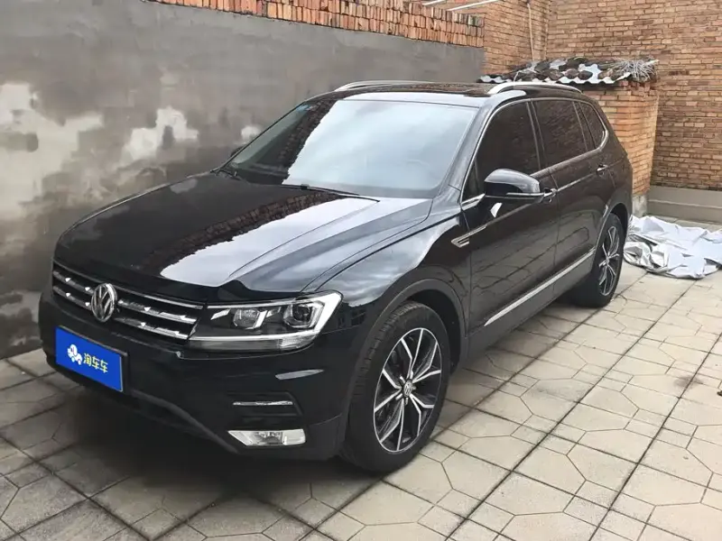 Volkswagen Tiguan L, 2020 — фото 1