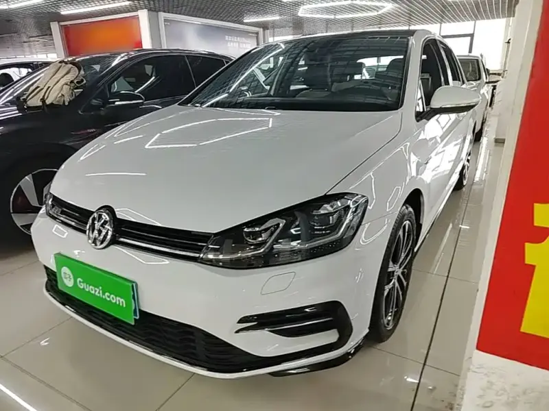 Volkswagen Golf, 2020 — фото 1