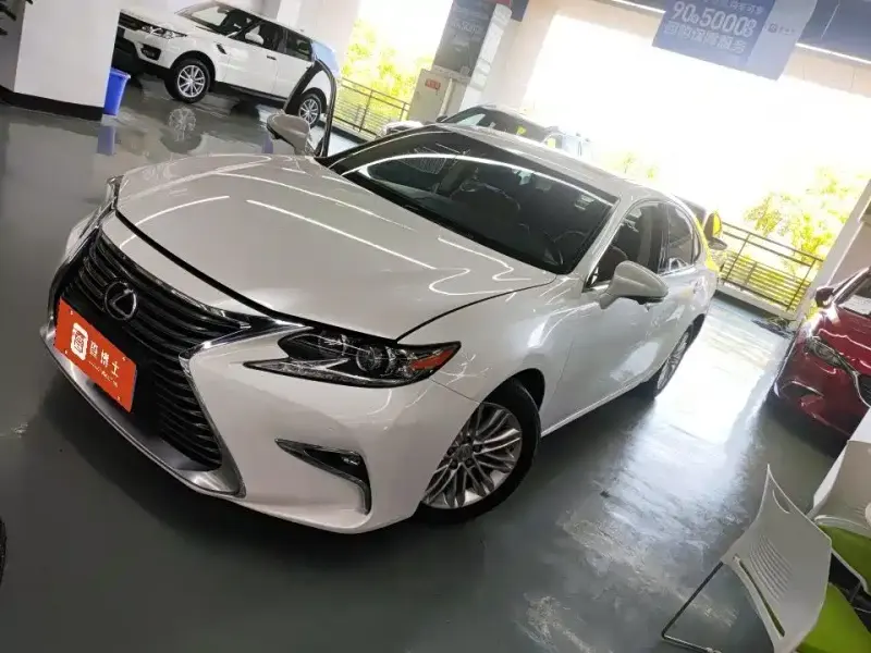 Lexus ES, 2018