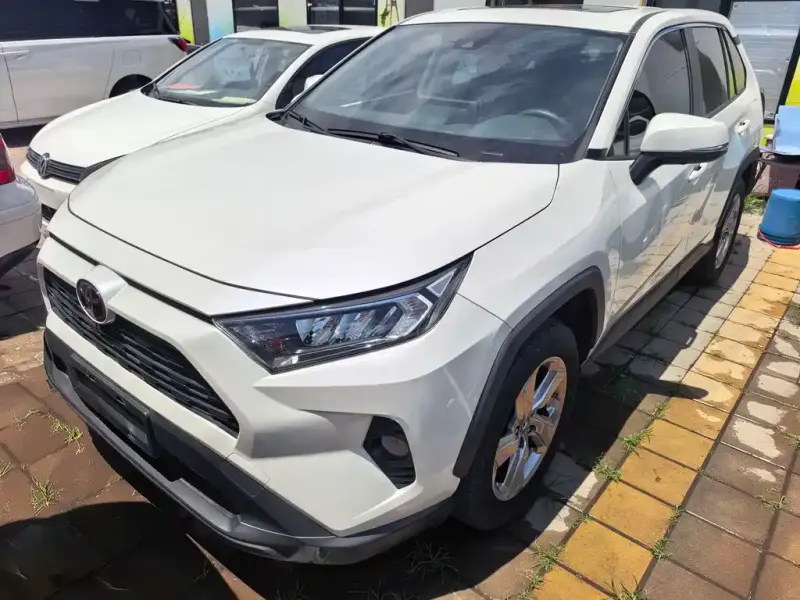 Toyota RAV4, 2020 — фото 1
