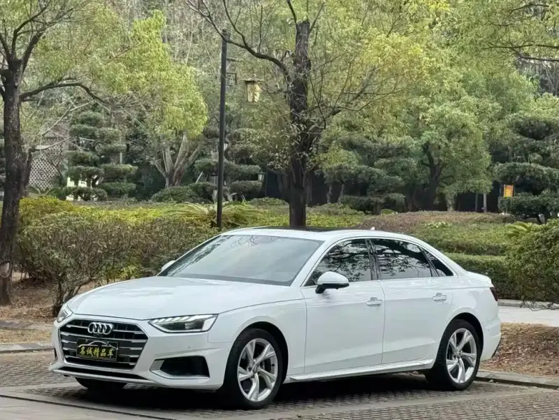 Audi A4L, 2021 — фото 1