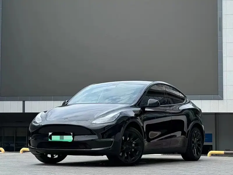 Tesla Model Y, 2023