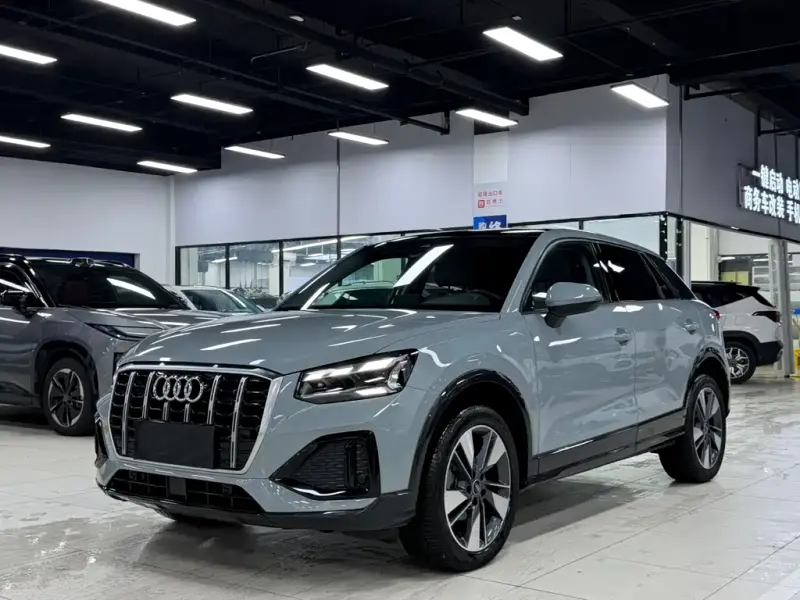 Audi Q2L, 2022