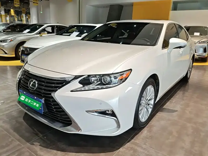 Lexus ES, 2018