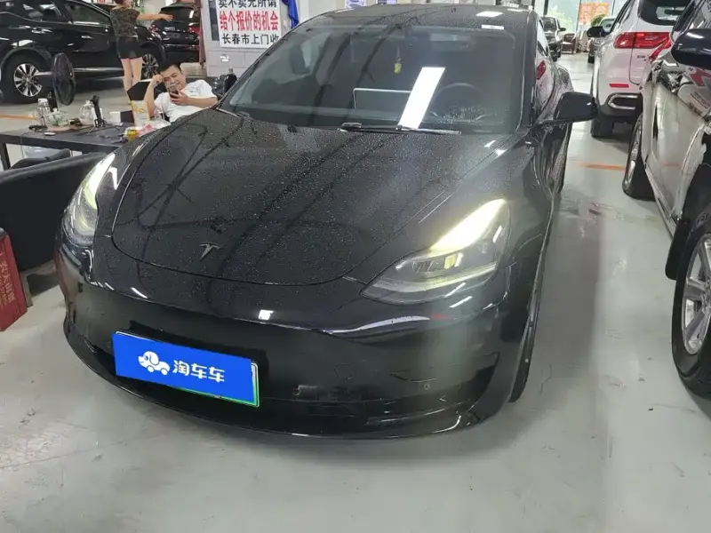 Tesla Model 3, 2022
