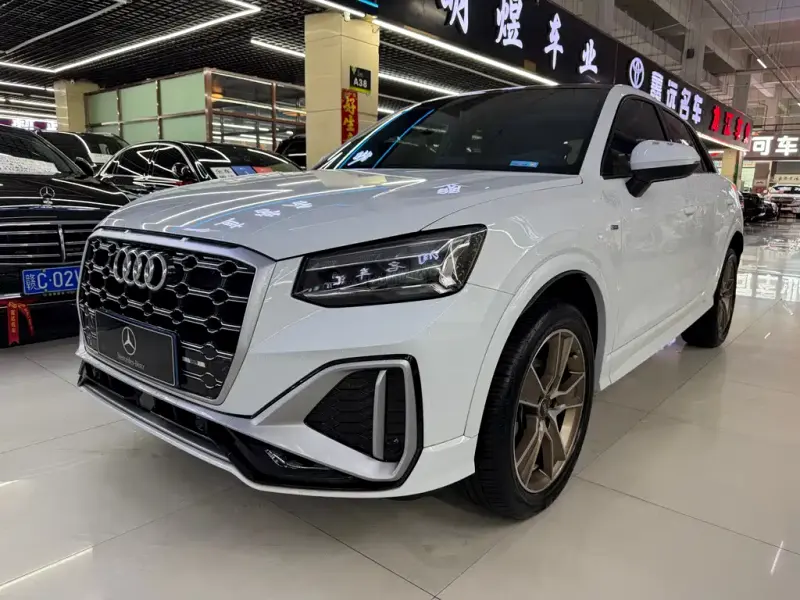 Audi Q2L, 2023