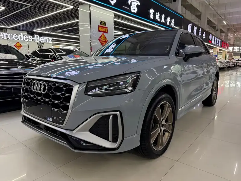 Audi Q2L, 2022