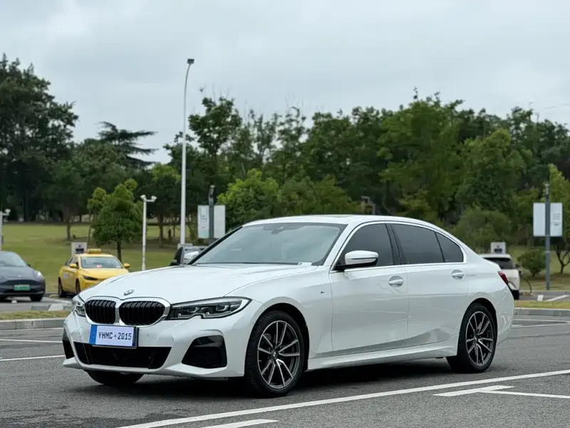 BMW 3 Series, 2021