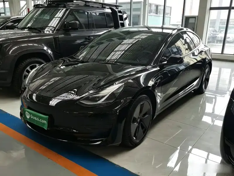 Tesla Model 3, 2022
