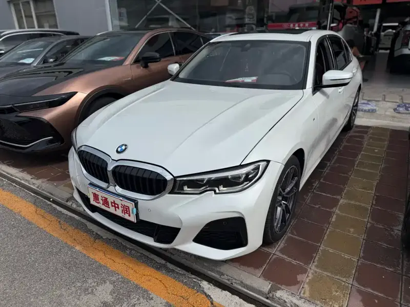 BMW 3 Series, 2021