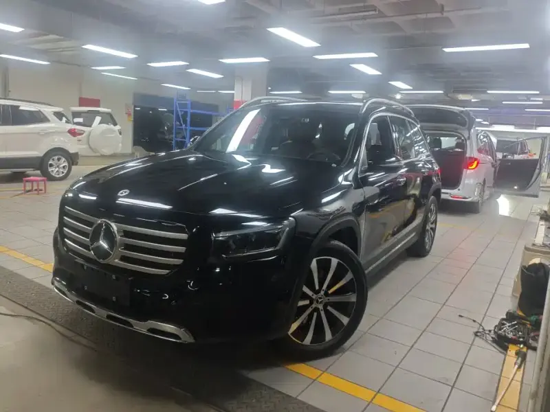 Mercedes-Benz GLB, 2024