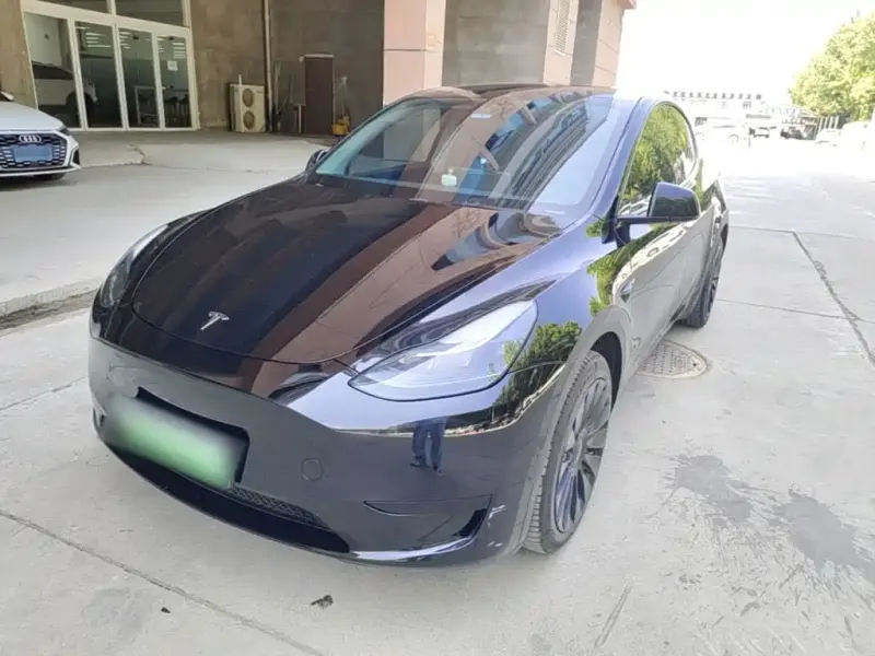 Tesla Model Y, 2023