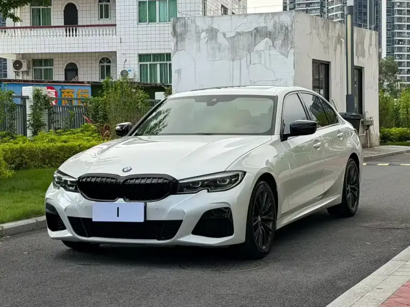 BMW 3 Series, 2022