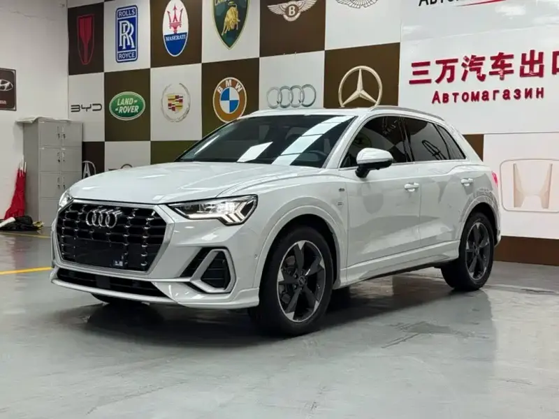Audi Q3, 2022