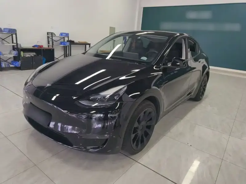 Tesla Model Y, 2023
