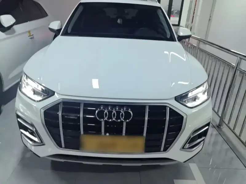Audi Q5L, 2022