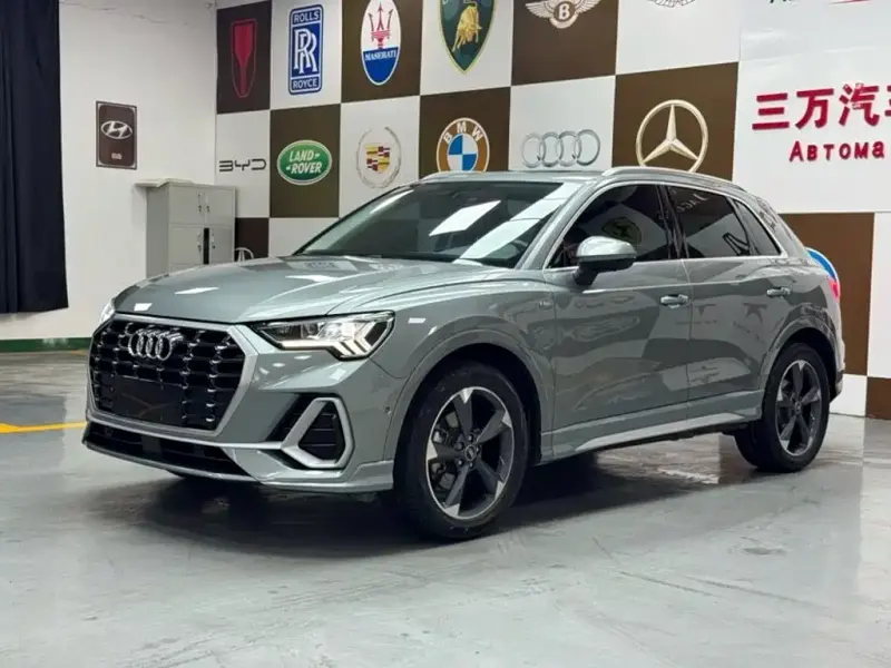 Audi Q3, 2022