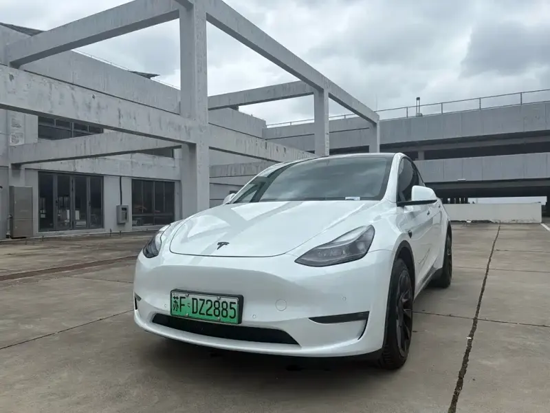 Tesla Model Y, 2023
