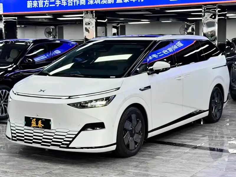 XPeng X9, 2024