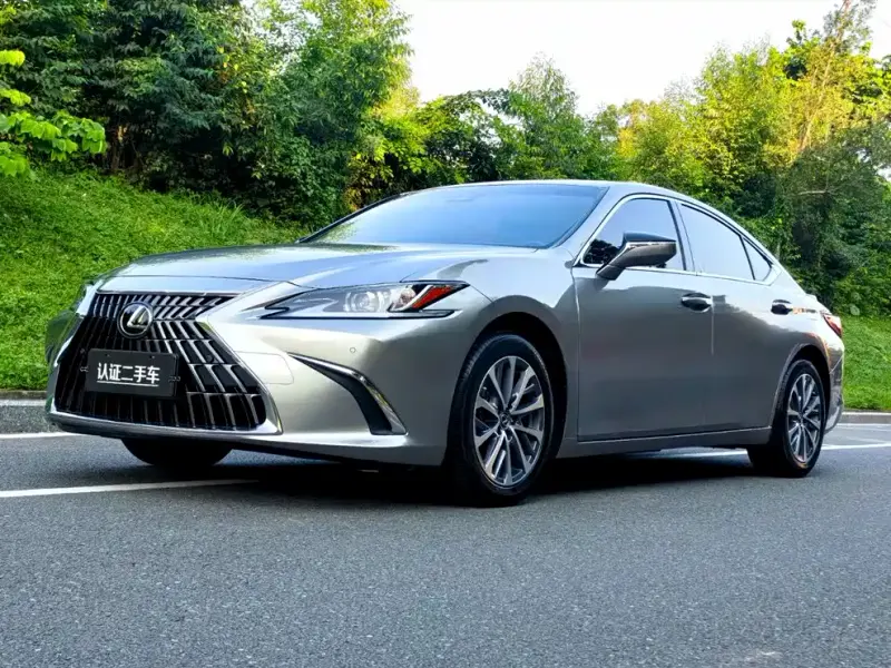 Lexus ES, 2024
