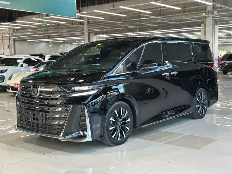 Toyota Vellfire, 2024 — фото 1