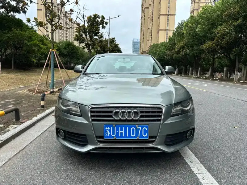 Audi A4L, 2009