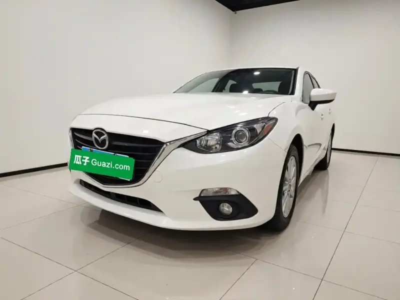Mazda 3 Axela, 2015