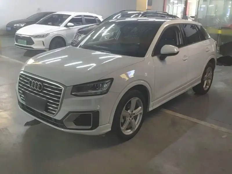 Audi Q2L, 2019