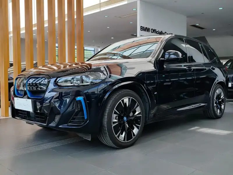 BMW iX3, 2021
