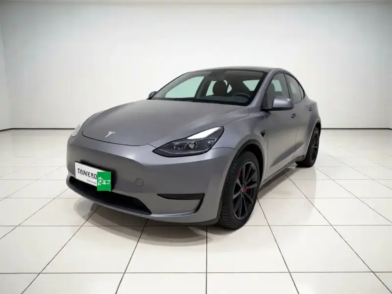 Tesla Model Y, 2022