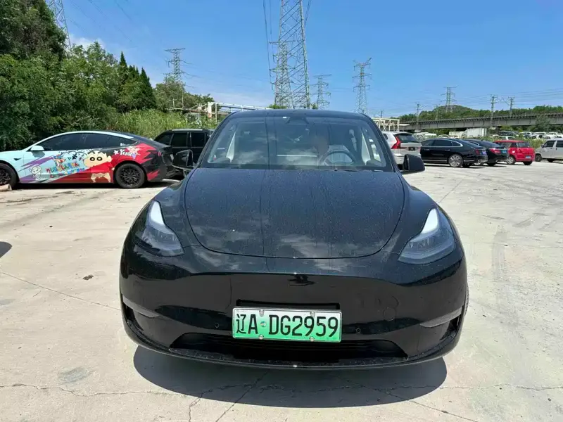 Tesla Model Y, 2023