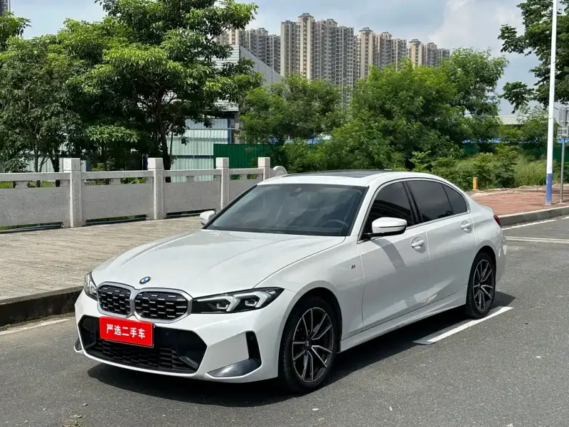 BMW 3 Series, 2023